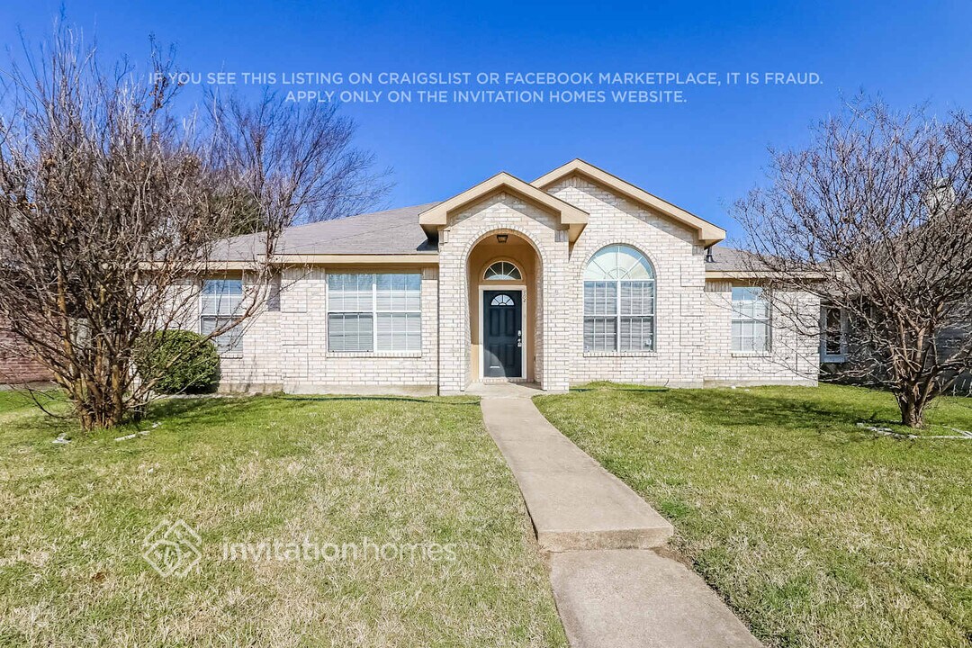 904 Worden Dr in Cedar Hill, TX - Building Photo