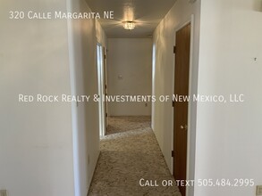 320 Cll Margarita NE in Los Lunas, NM - Foto de edificio - Building Photo