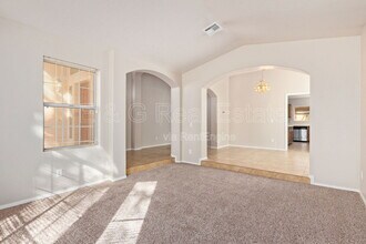 5682 W Ross Dr in Chandler, AZ - Building Photo - Building Photo