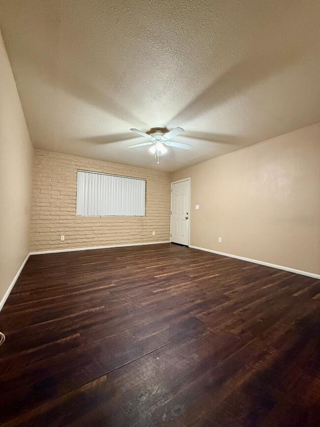 property at 825 E 5th St