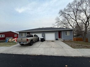 180-190 NE 10th St in Madras, OR - Building Photo - Building Photo