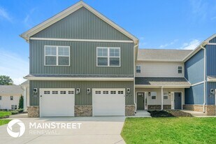 2078 S Sarah Dr in Jeffersonville, IN - Building Photo