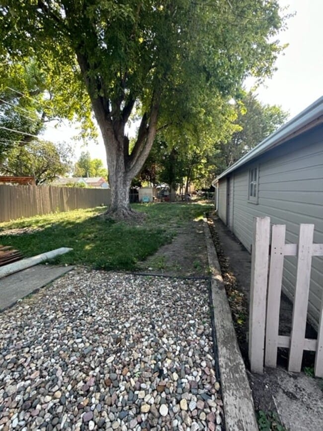 1529 E 8th St in Sioux Falls, SD - Building Photo - Building Photo