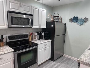 644 S Ridge St in Lake Worth Beach, FL - Building Photo - Building Photo