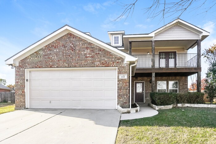 114 Buffalo Ridge Rd in Newark, TX - Building Photo