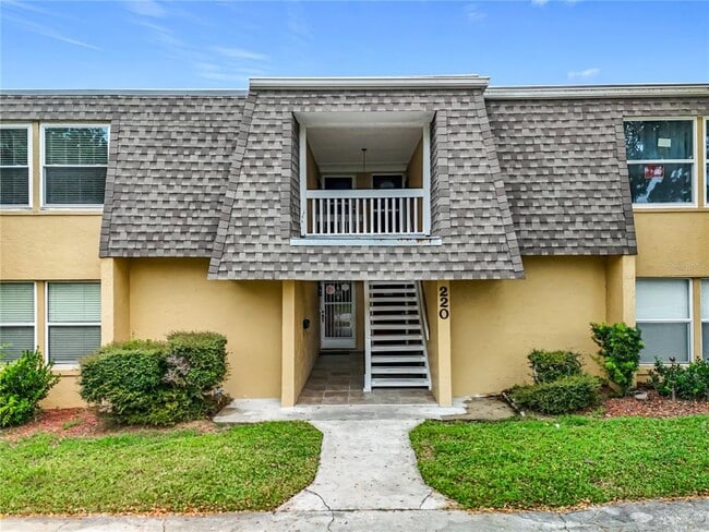 property at 220 E Desoto St