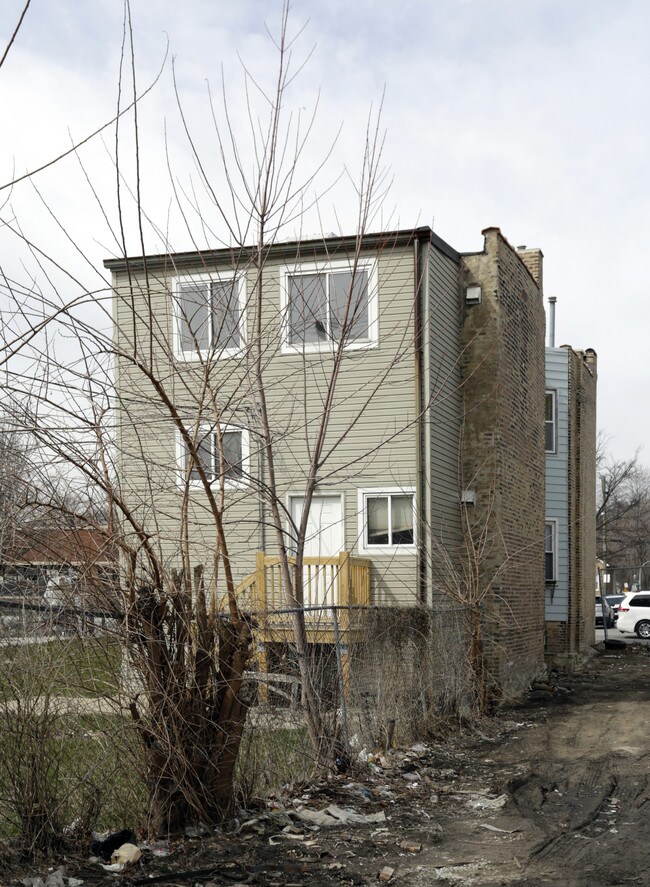 3155 S Halsted St in Chicago, IL - Building Photo - Building Photo