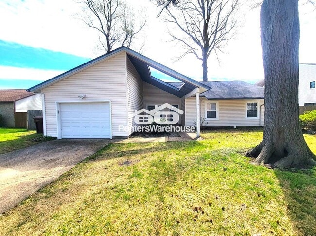 property at 1412 Bayberry Ct S