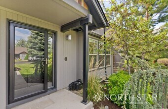 61293 Osprey Nest Pl in Bend, OR - Building Photo - Building Photo