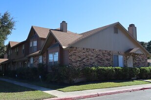 10254 Dover Rdg, Unit 206 in San Antonio, TX - Building Photo