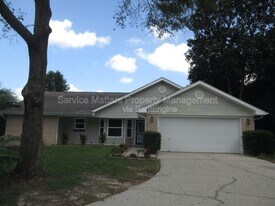 6598 Starboard Dr in Milton, FL - Building Photo