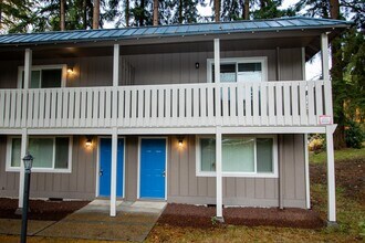 403 43rd Ave SW in Puyallup, WA - Building Photo - Building Photo