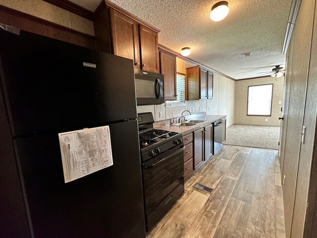 70 W Arizona in Belleville, MI - Building Photo - Building Photo