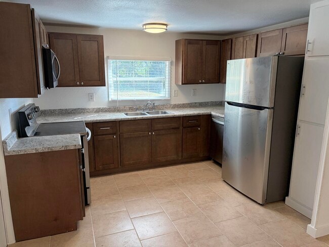 2709 Deep Forest Cir in Tallahassee, FL - Building Photo - Building Photo