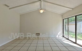 9341 Danville Ave in Jacksonville, FL - Building Photo - Building Photo