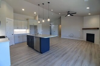 5527 W 32nd Ave in Kennewick, WA - Building Photo - Building Photo
