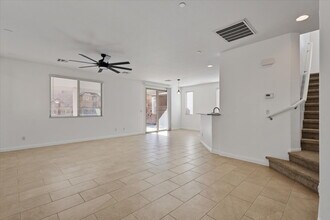 1021 Valley Light Ave in Henderson, NV - Building Photo - Building Photo