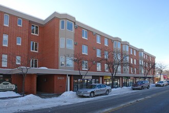 Metroplace Condominiums in Minneapolis, MN - Building Photo - Building Photo