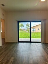 850 SE 8th St in Cape Coral, FL - Building Photo - Building Photo