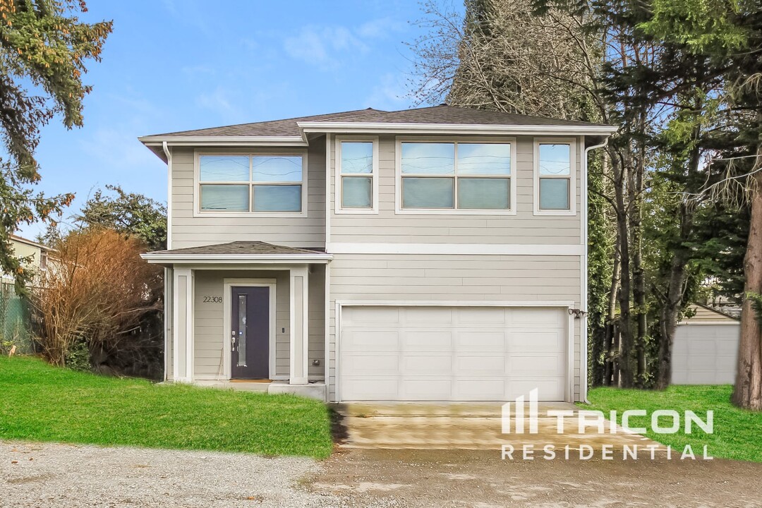 22308 24th Ave S in Des Moines, WA - Building Photo