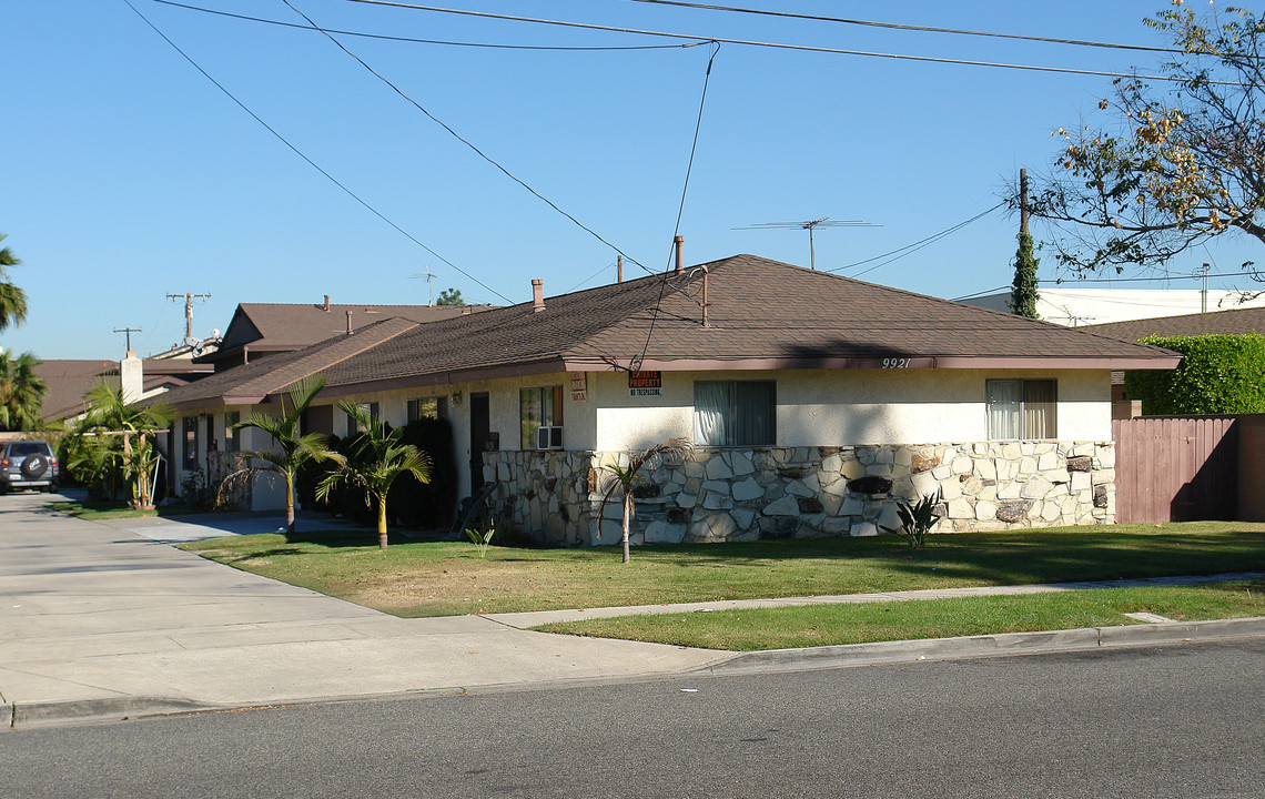 9921 Russell Ave in Garden Grove, CA - Building Photo