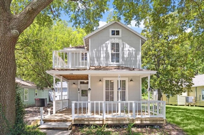 property at 318 6th St N