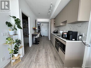 55-4855 Mercer St in Toronto, ON - Building Photo - Building Photo