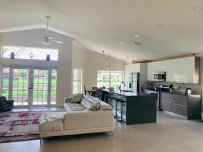 16403 Sapphire Pl in Weston, FL - Building Photo - Building Photo