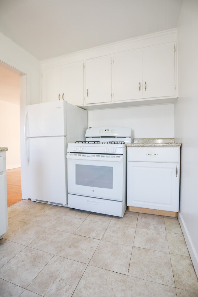 1211 Harvard Ter, Unit #2