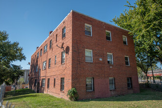 5920 Foote St NE in Washington, DC - Building Photo - Building Photo