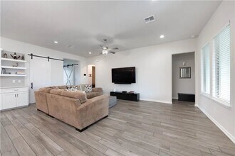 1718 Antoinette Dr in Corpus Christi, TX - Building Photo - Building Photo