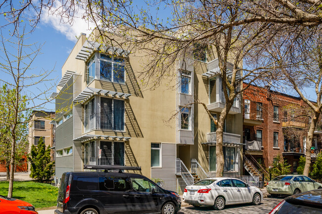 2691 De Coleraine St in Montréal, QC - Building Photo - Building Photo