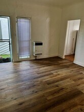 806 N Poinsettia Pl, Unit 808 2-5 in Los Angeles, CA - Foto de edificio - Building Photo