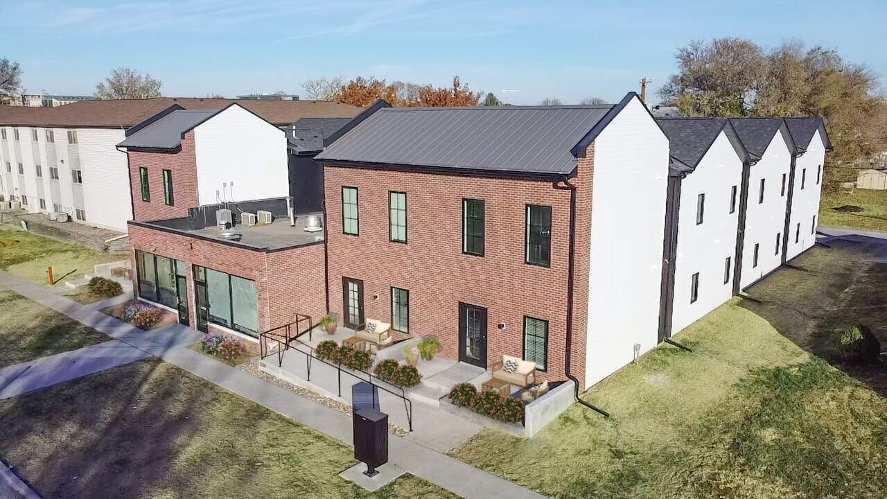 2230 R St, Unit 9 in Lincoln, NE - Foto de edificio