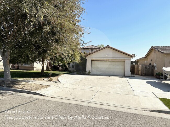 1834 N Madera St in Visalia, CA - Building Photo - Building Photo