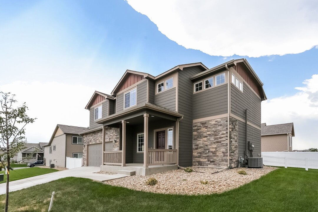 486 Kendalbrook Dr in Windsor, CO - Building Photo