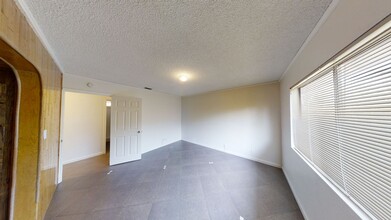 1125 Chestnut Ave in Beaumont, CA - Building Photo - Building Photo