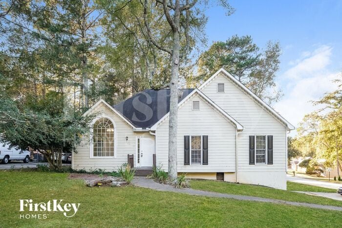 2380 Bankstone Dr SW in Marietta, GA - Building Photo