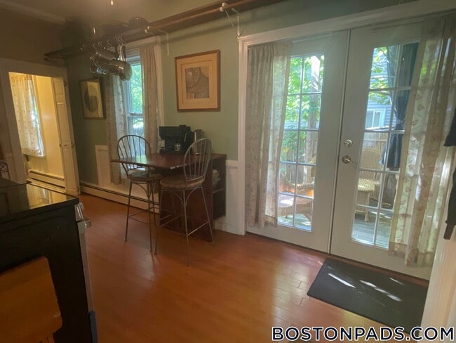 property at 173 W Seventh St