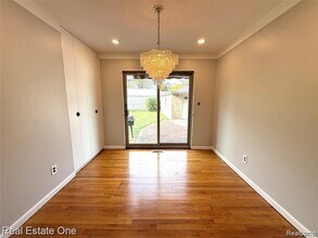 7627 Rosemary St in Dearborn Heights, MI - Building Photo - Building Photo
