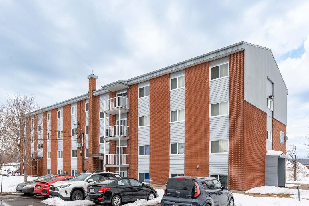 5344 Bossuet St in Lévis, QC - Building Photo