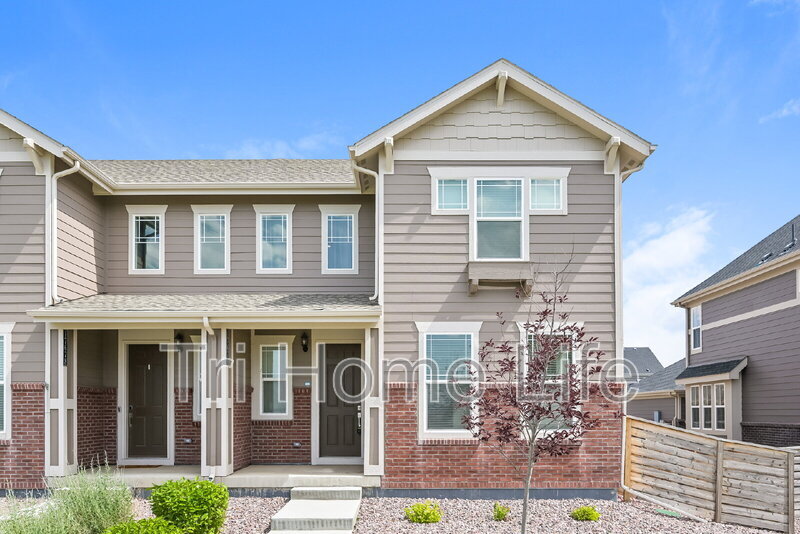 17676 Olive St in Broomfield, CO - Building Photo