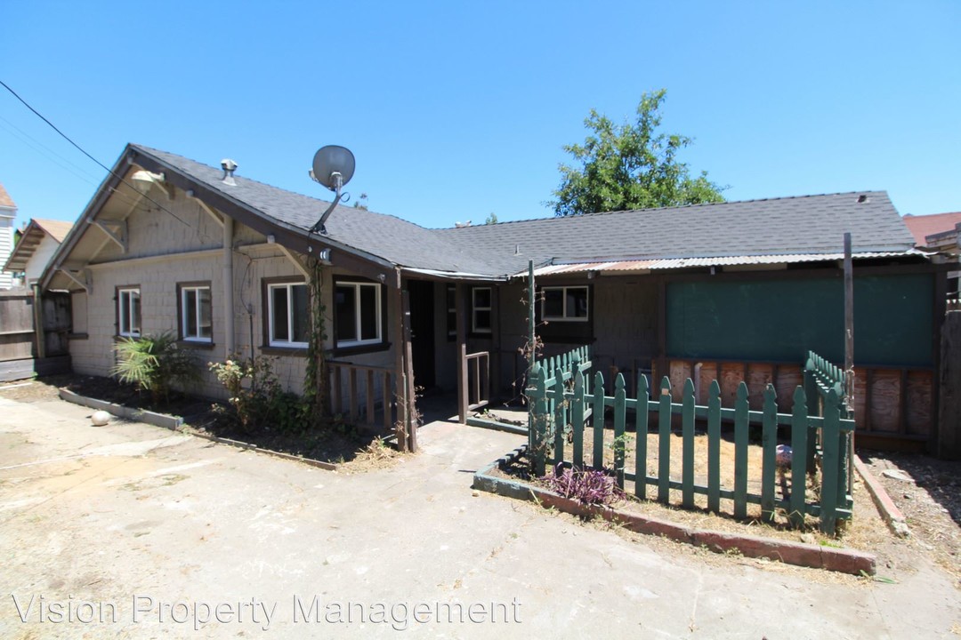 1916 Crosby Ave in Oakland, CA - Building Photo