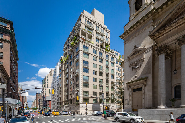 145 E 76th St in New York, NY - Foto de edificio - Building Photo