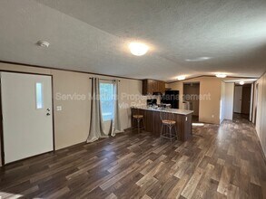 5079 Red Barn Rd in Milton, FL - Building Photo - Building Photo