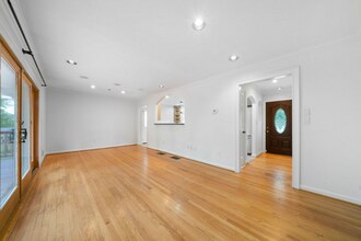 3925 Orchard Rd SE in Smyrna, GA - Building Photo - Building Photo