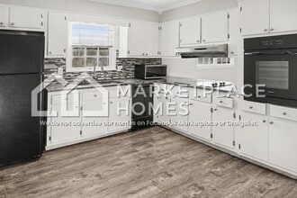 201 Larkwood Dr SW in Decatur, AL - Building Photo - Building Photo