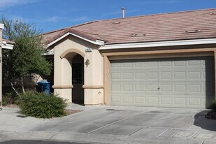 8676 Little Fox St in Las Vegas, NV - Building Photo