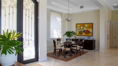 2880 Windmill Ranch Rd in Weston, FL - Building Photo - Building Photo