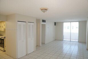 1750 James Ave in Miami Beach, FL - Building Photo